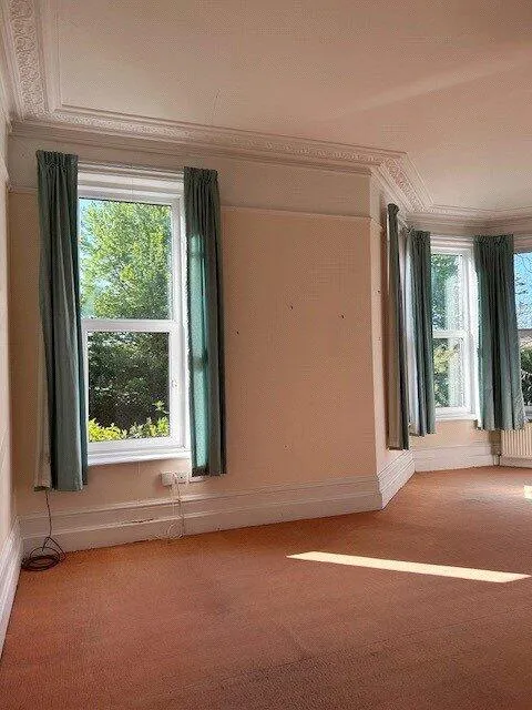 2 bed Character Property