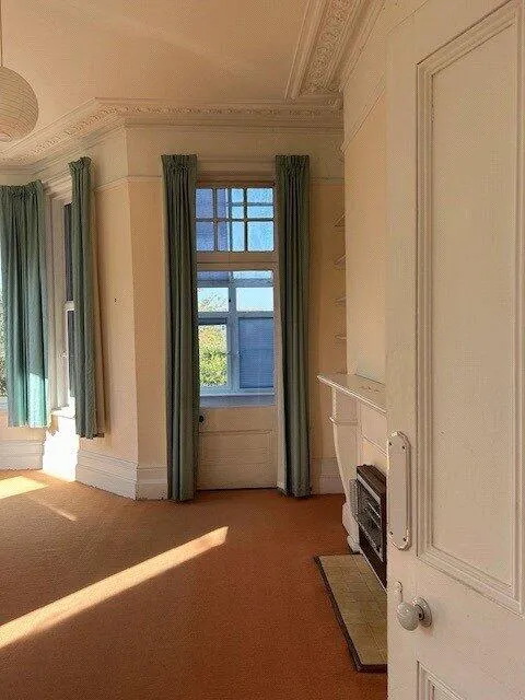 2 bed Character Property