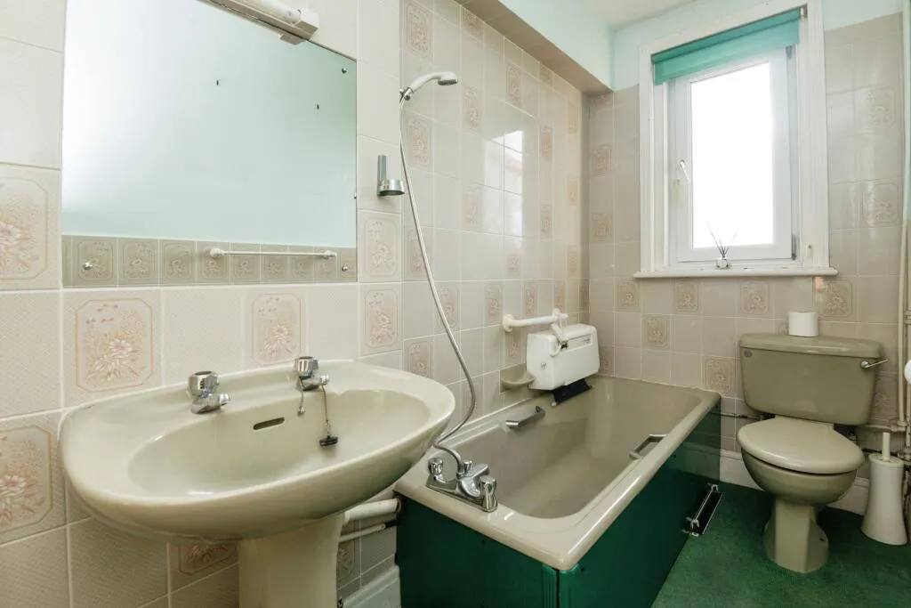 2 bed Character Property