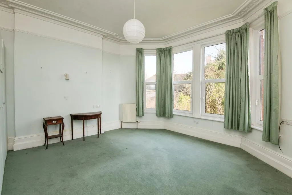 2 bed Character Property