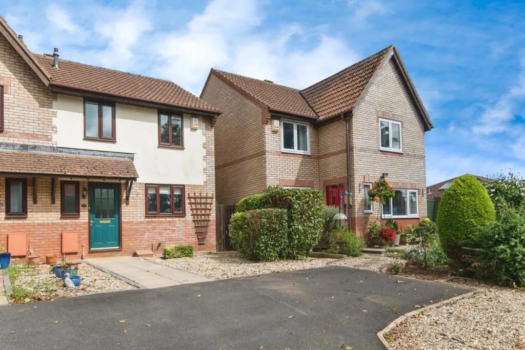 3 bed Semi-Detached
