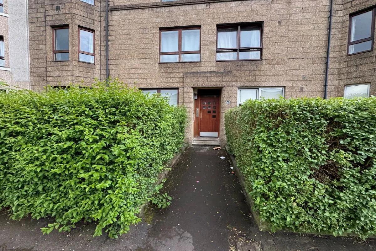 2 Bedroom   Flat