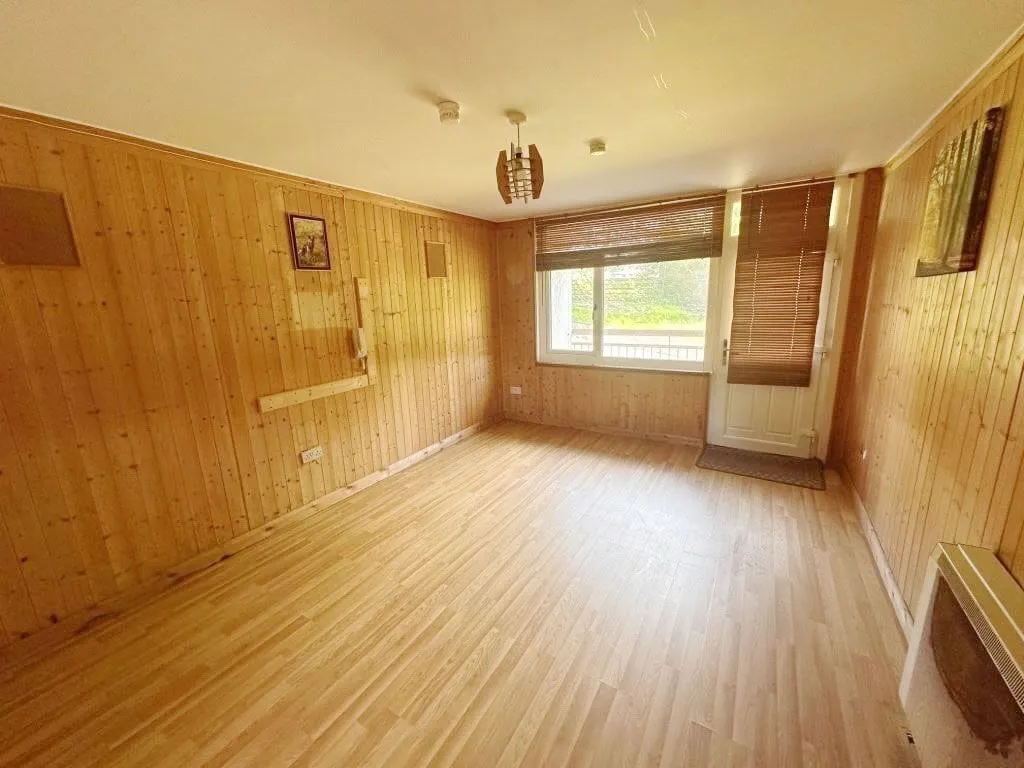 1 Bedroom   Flat