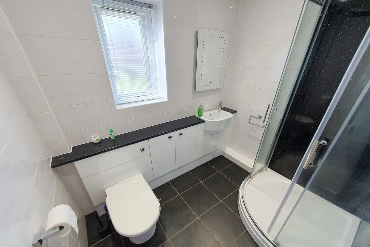 2 Bedroom   Flat