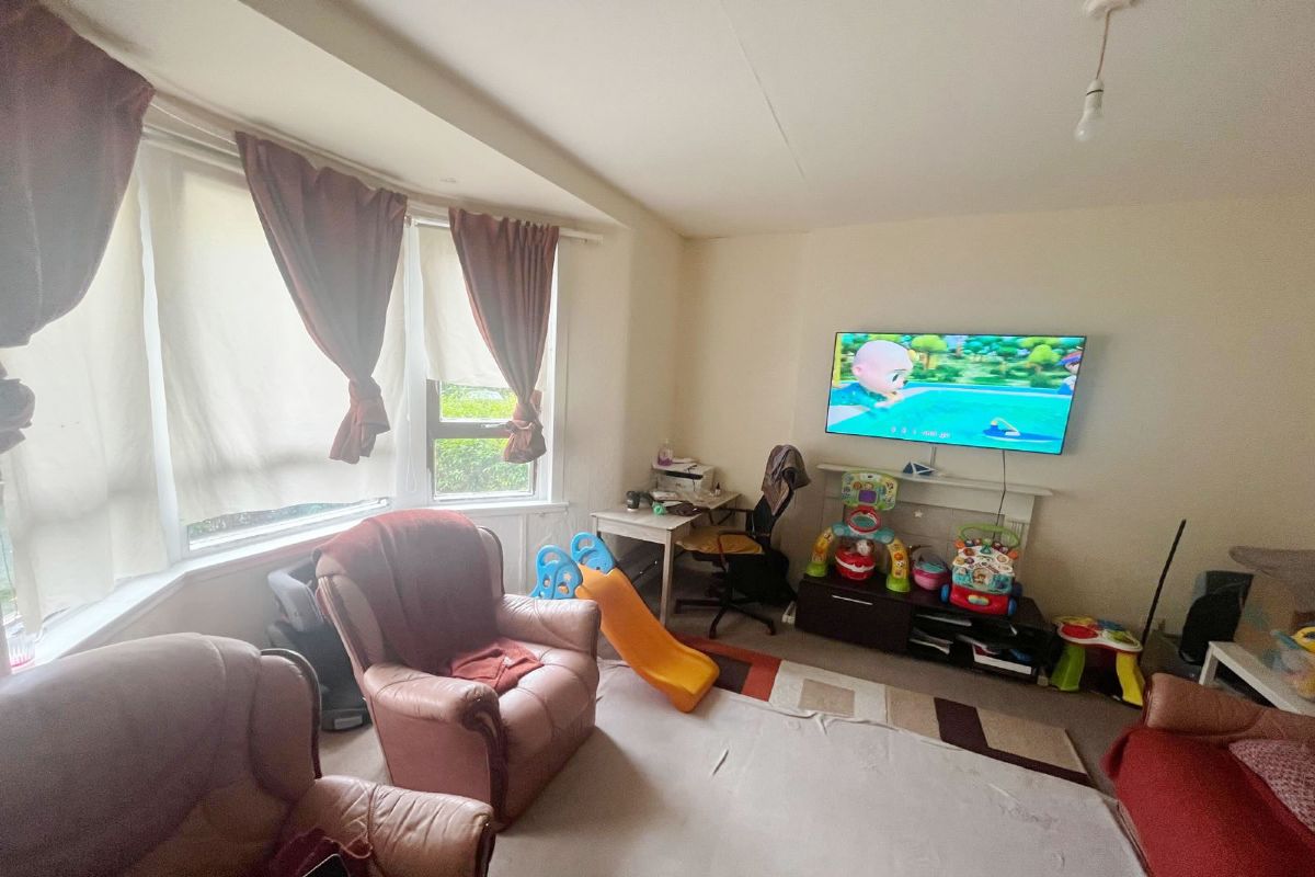 2 Bedroom   Flat