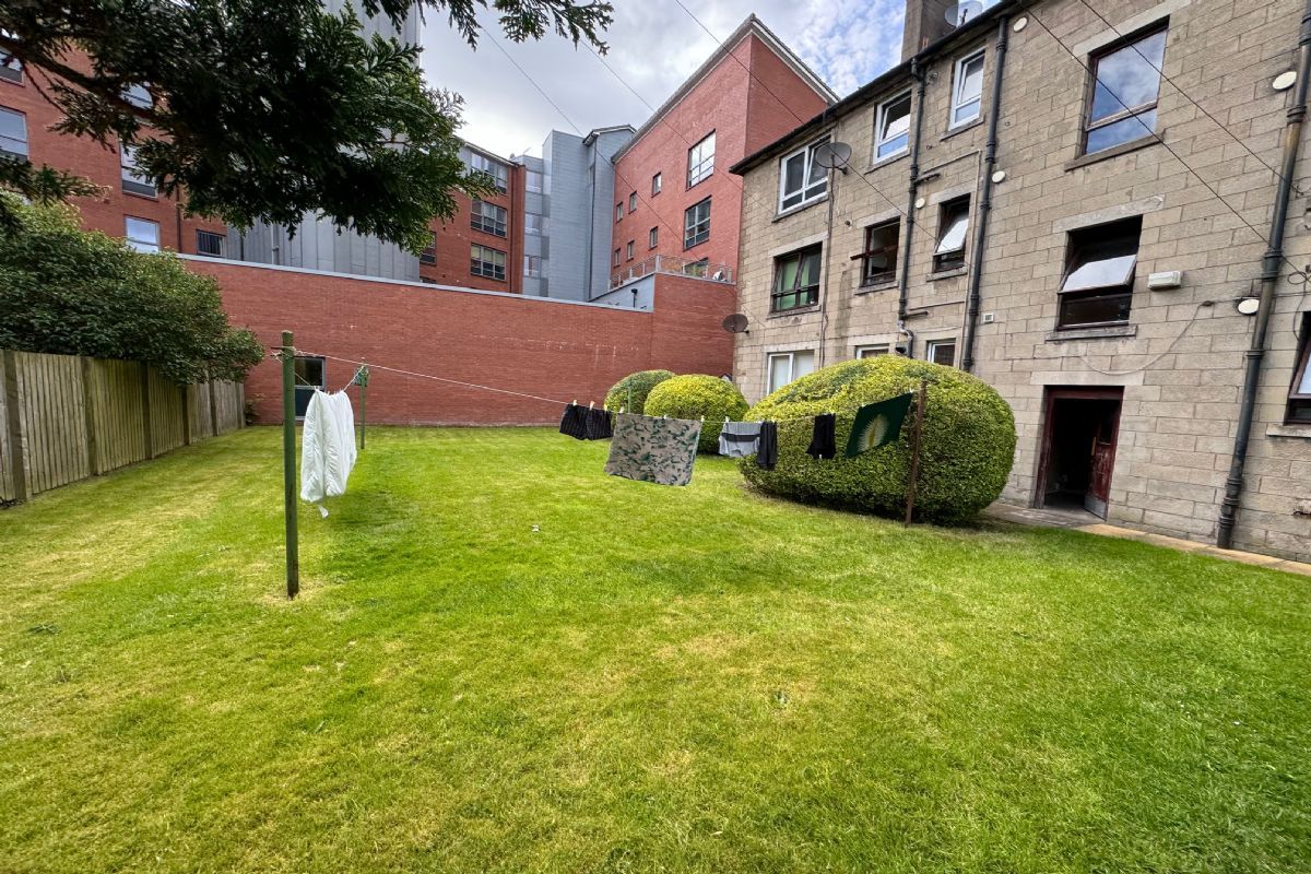 2 Bedroom   Flat
