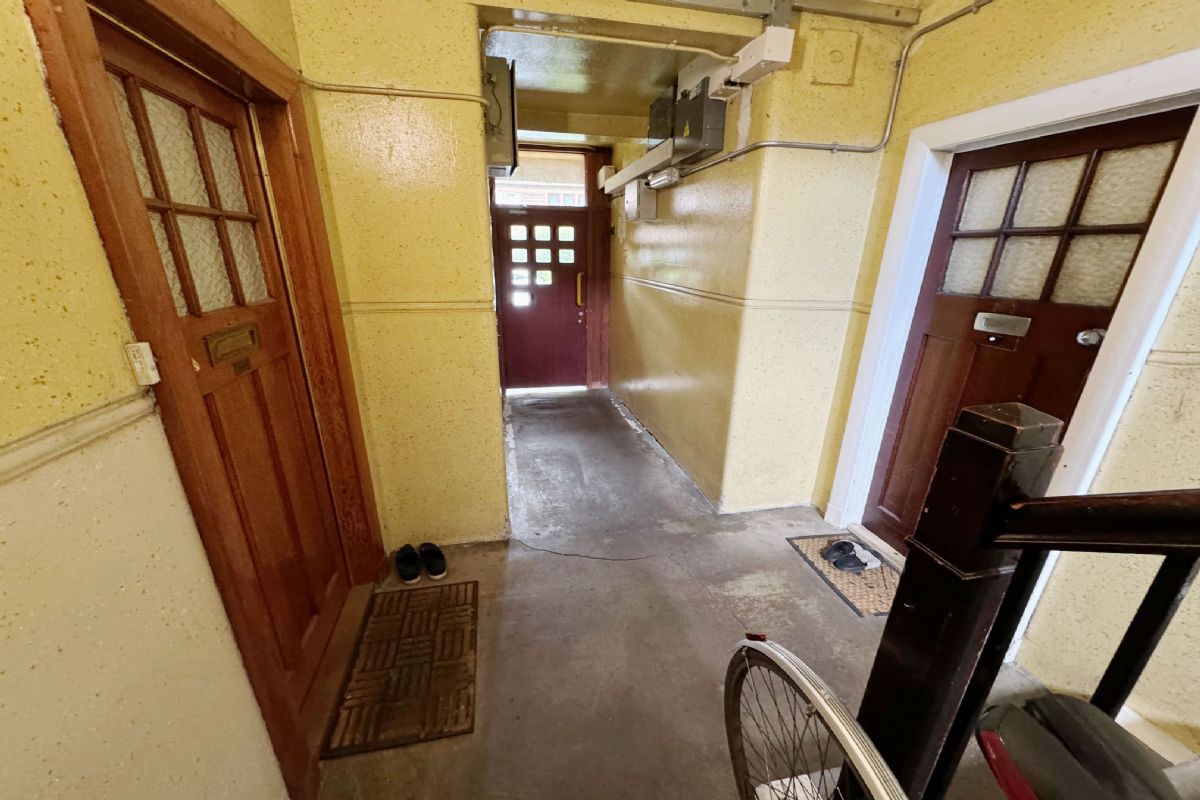 2 Bedroom   Flat