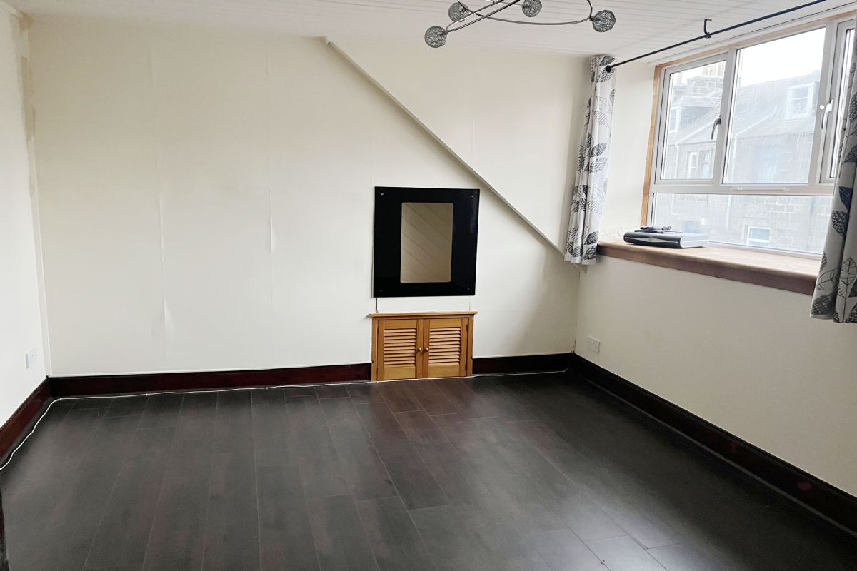 1 Bedroom   Flat