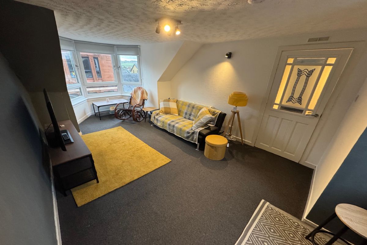 1 Bedroom   Flat