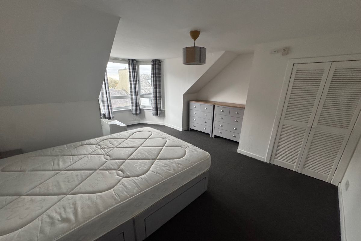 1 Bedroom   Flat