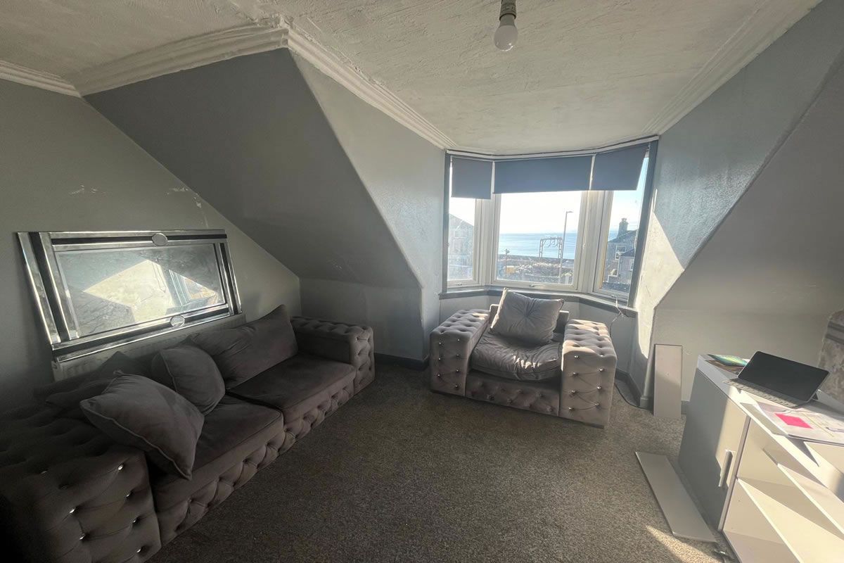 1 Bedroom   Flat