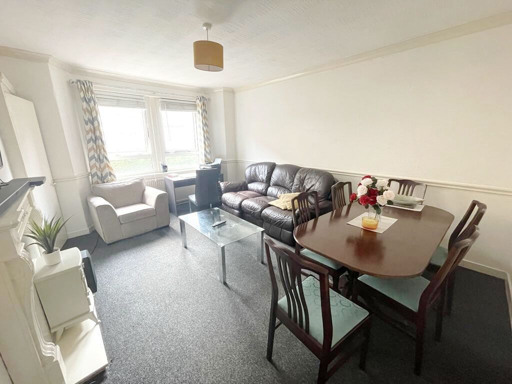 1 Bedroom   Flat