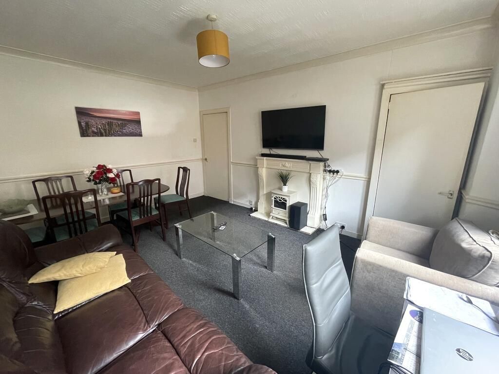 1 Bedroom   Flat
