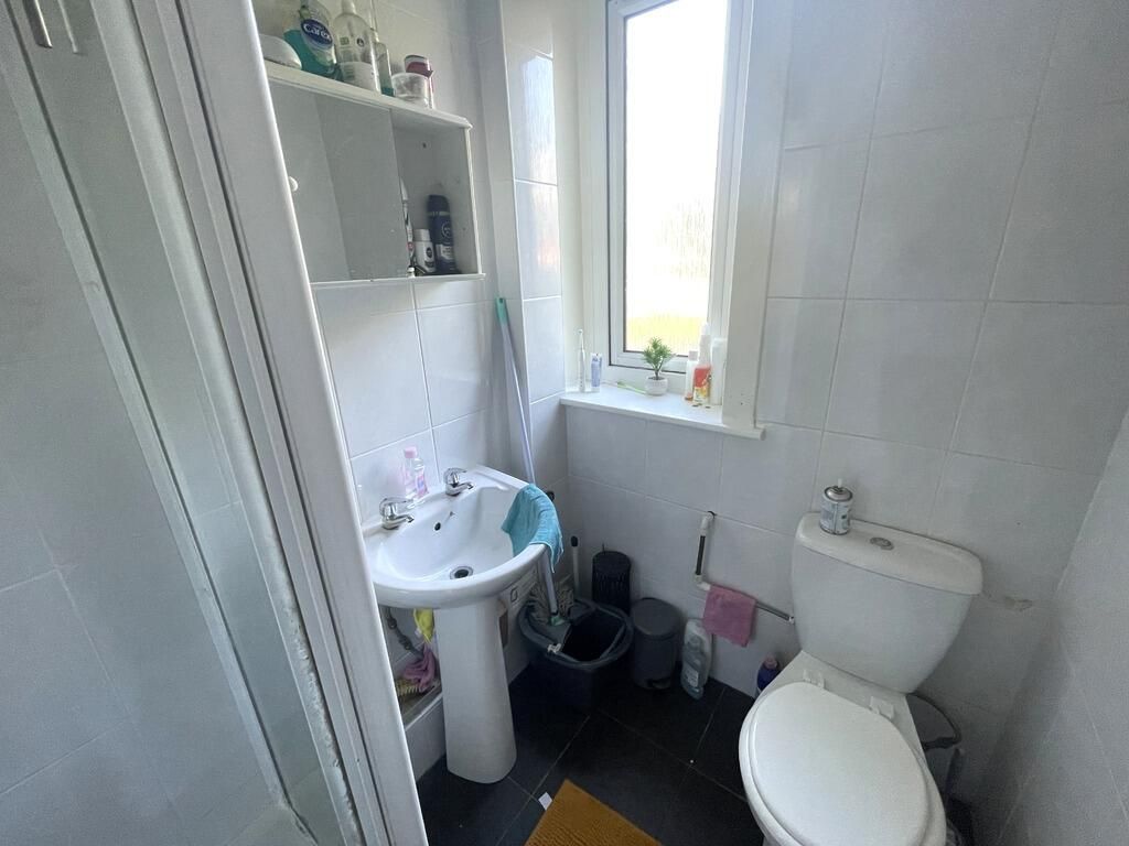 1 Bedroom   Flat