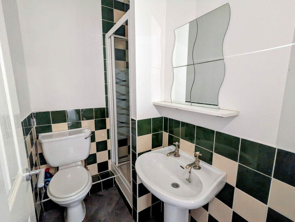 1 Bedroom   Flat