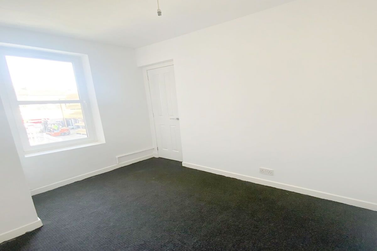 1 Bedroom   Flat
