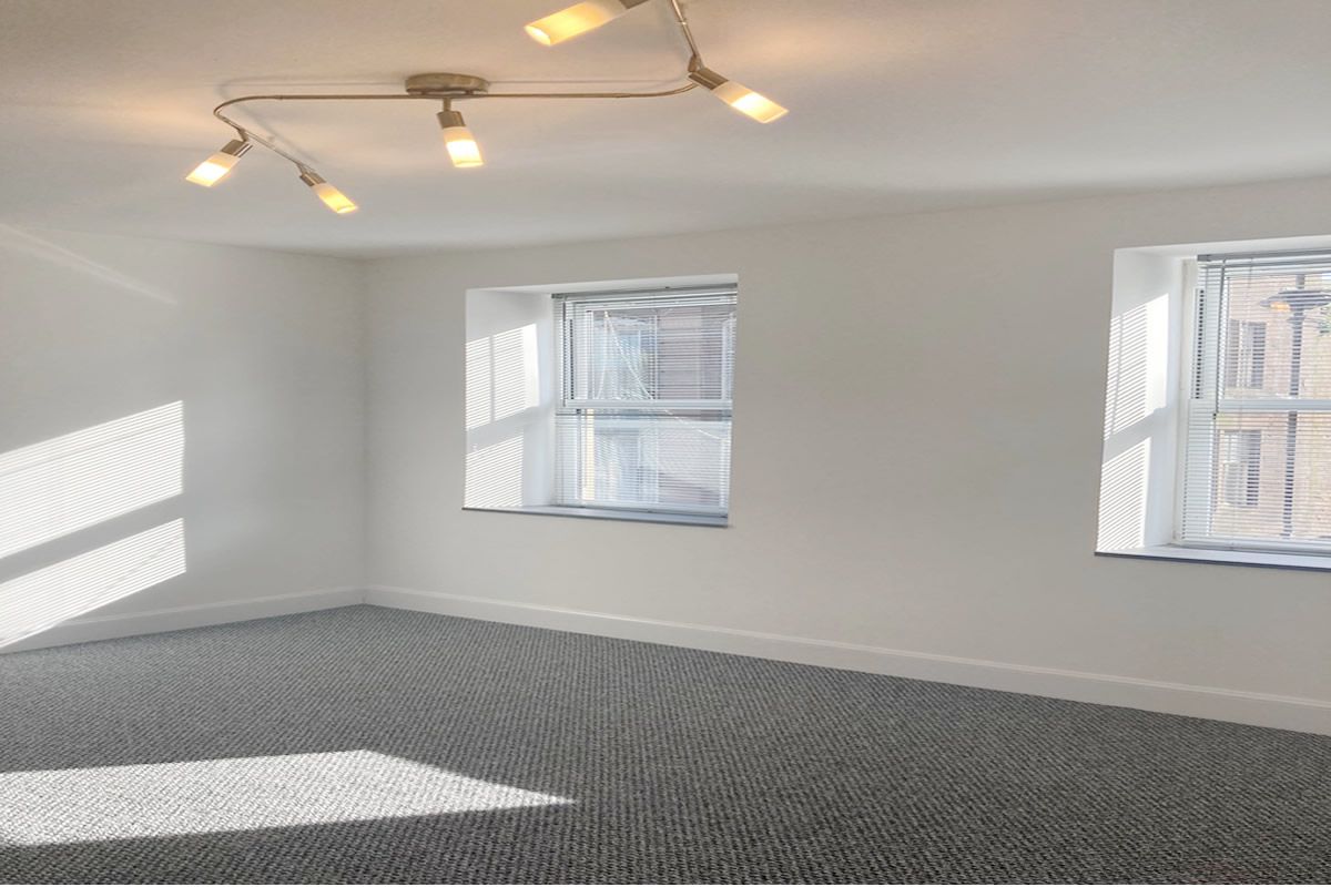 1 Bedroom   Flat