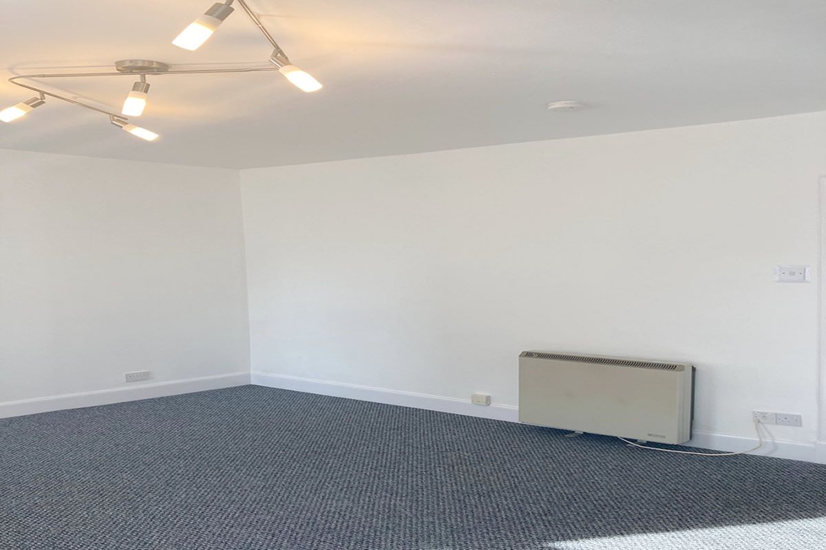 1 Bedroom   Flat