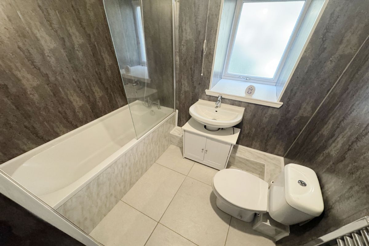 1 Bedroom   Flat