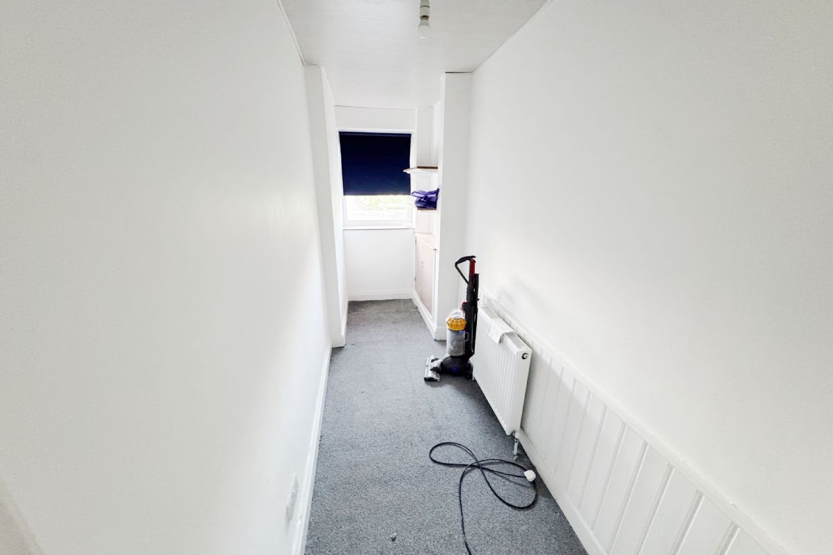 1 Bedroom   Flat