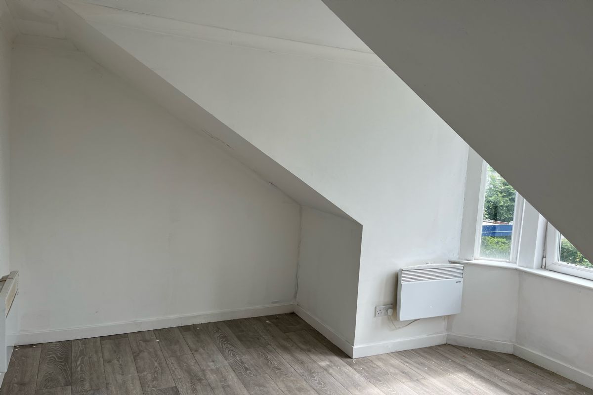 1 Bedroom   Flat