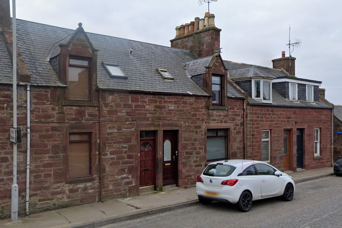 2 Bedroom   House