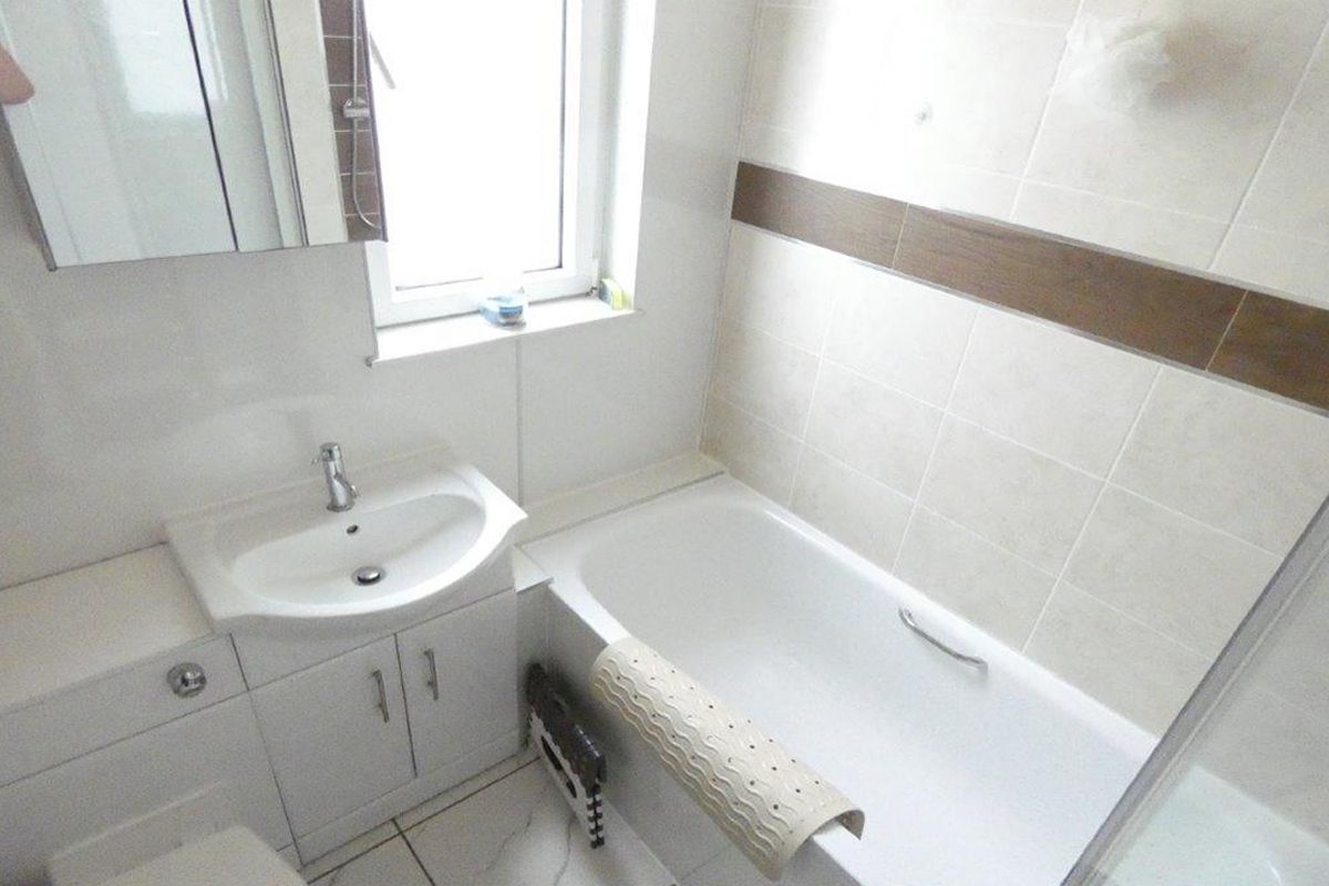 2 Bedroom   Flat