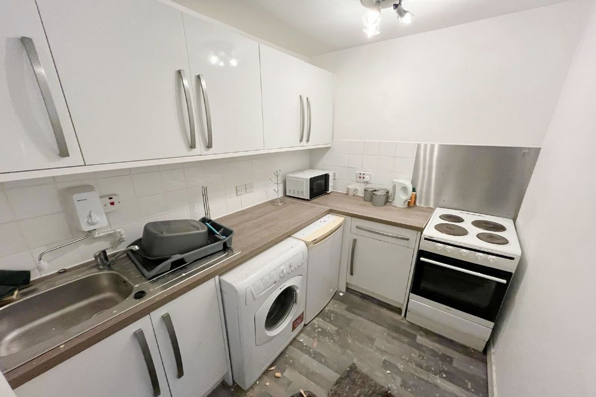 1 Bedroom   Flat