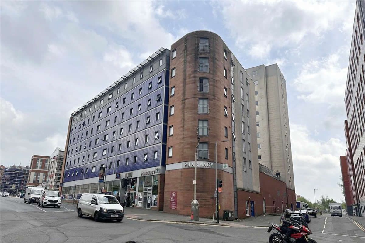 1 Bedroom   Flat