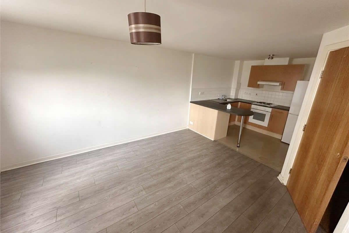 1 Bedroom   Flat