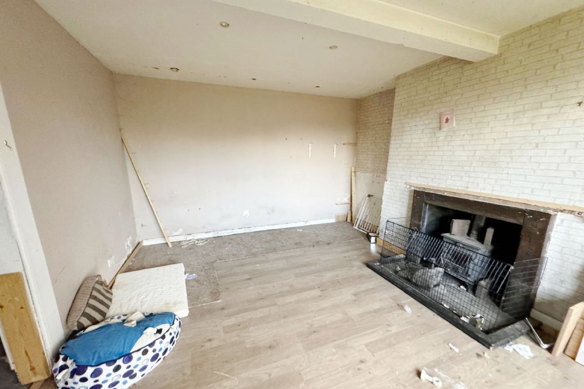 2 Bedroom   House