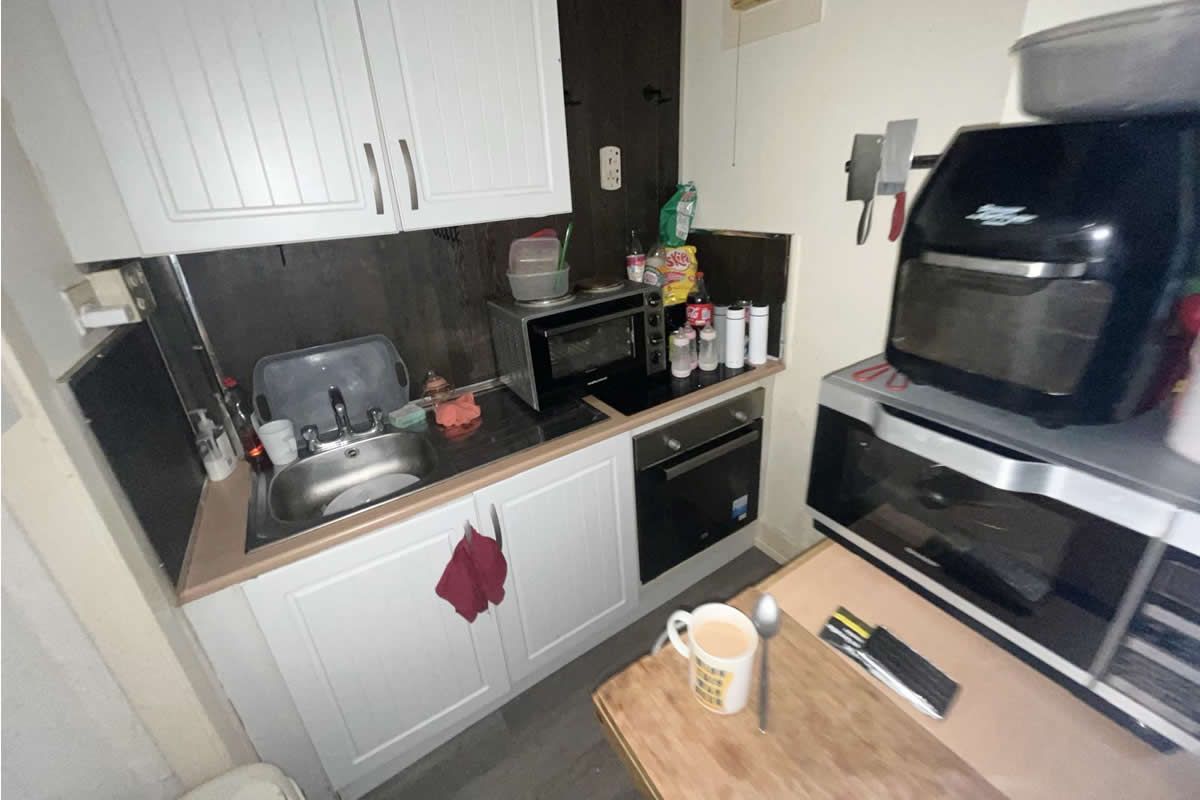 1 Bedroom   Flat