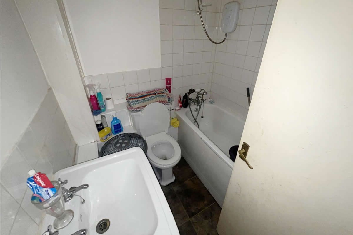 1 Bedroom   Flat