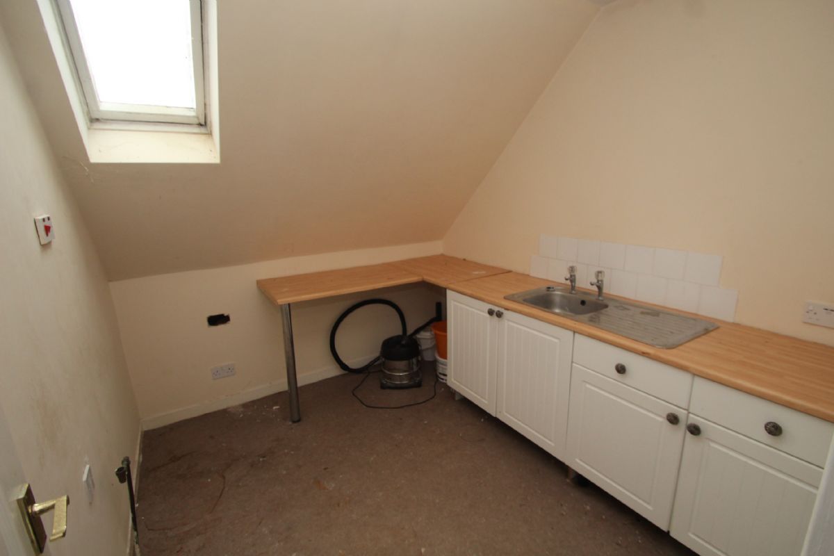 1 Bedroom   Flat