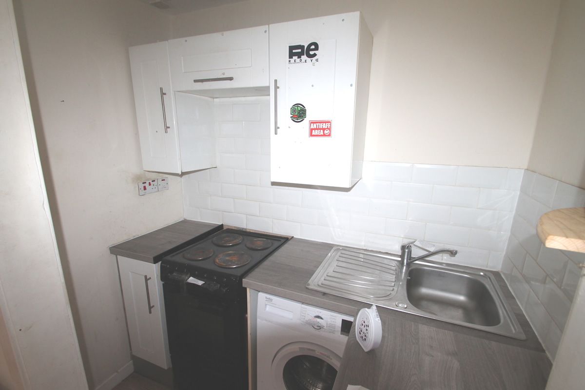 1 Bedroom   Flat