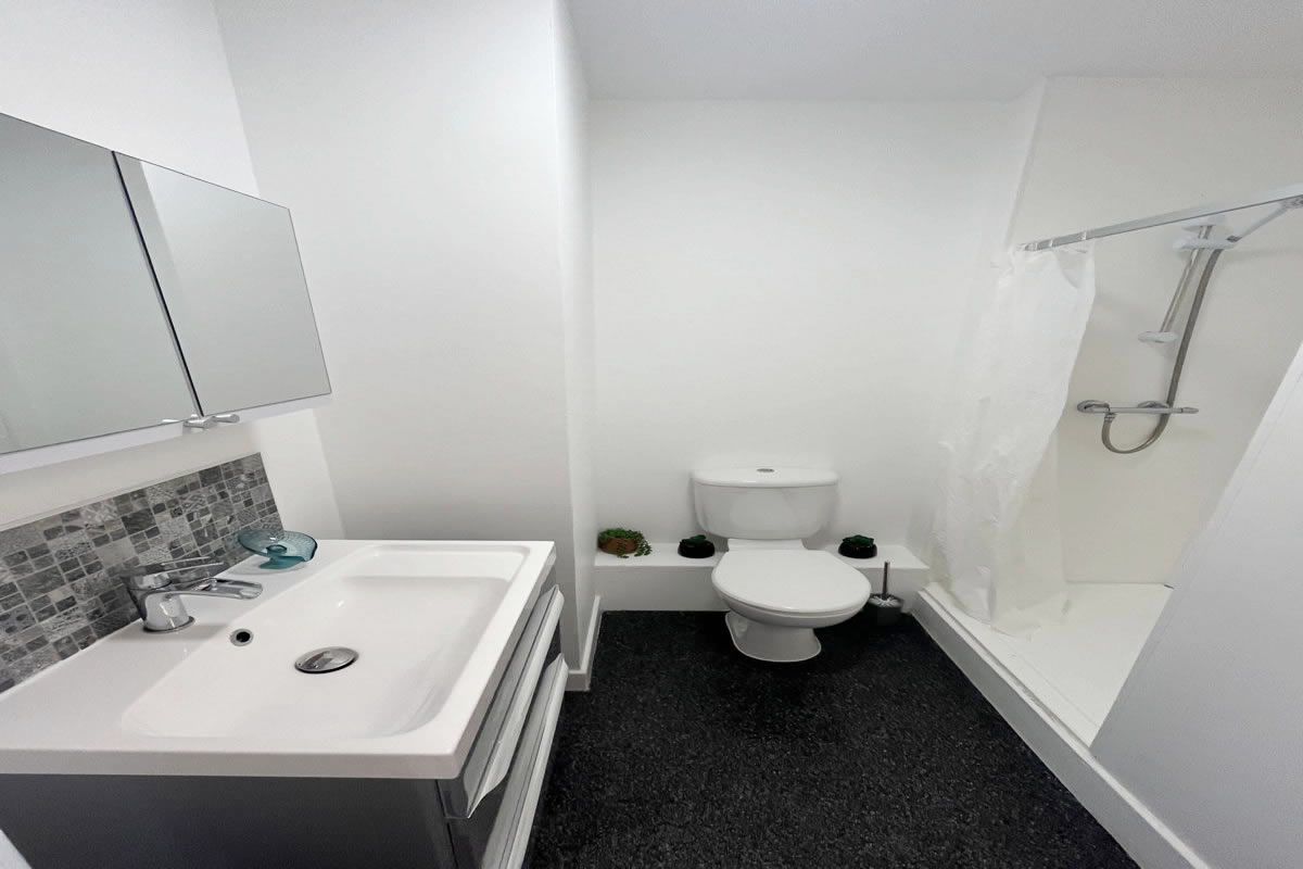 1 Bedroom   Flat