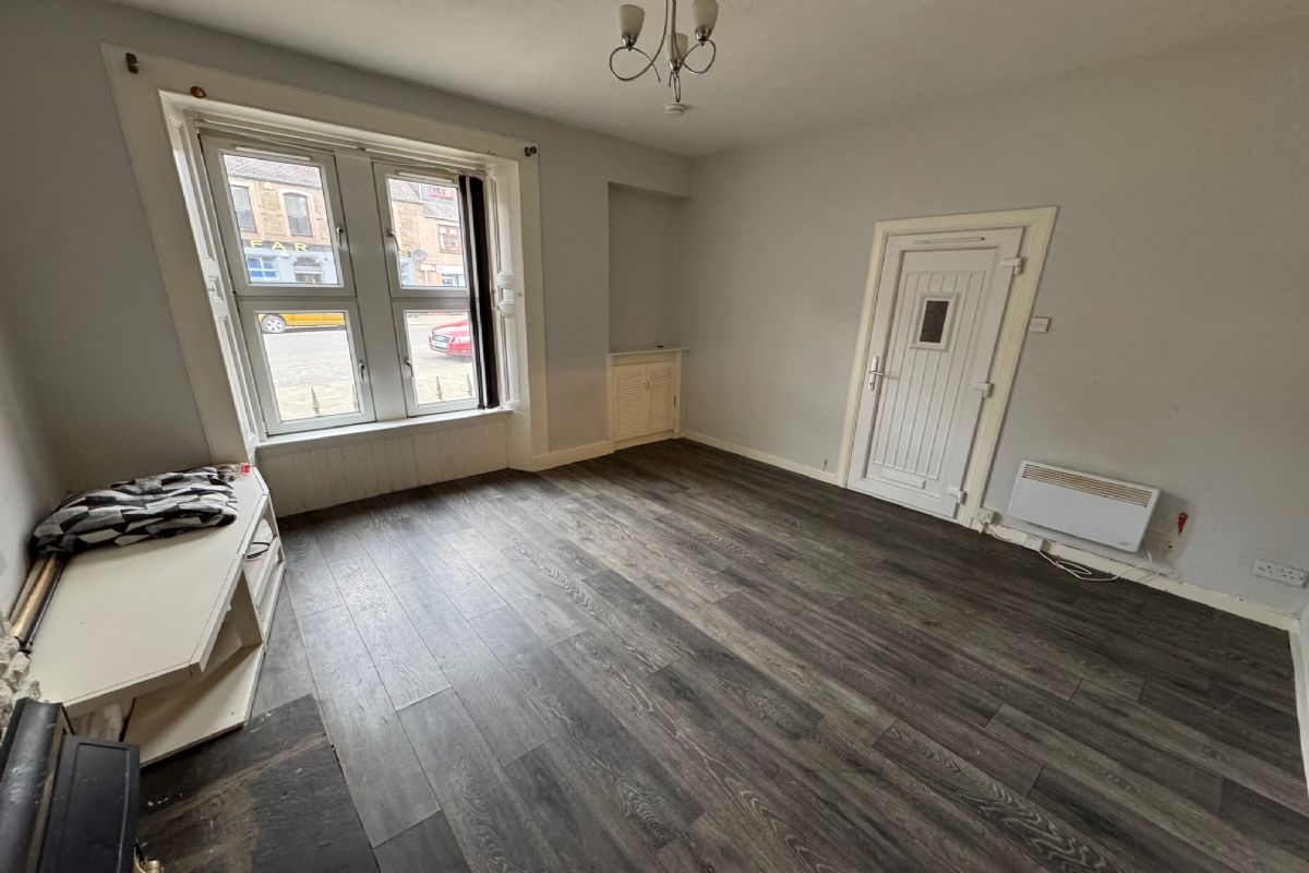 1 Bedroom   Flat