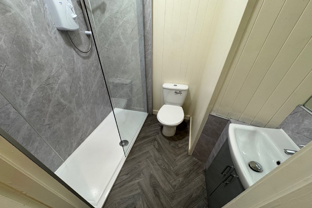 1 Bedroom   Flat