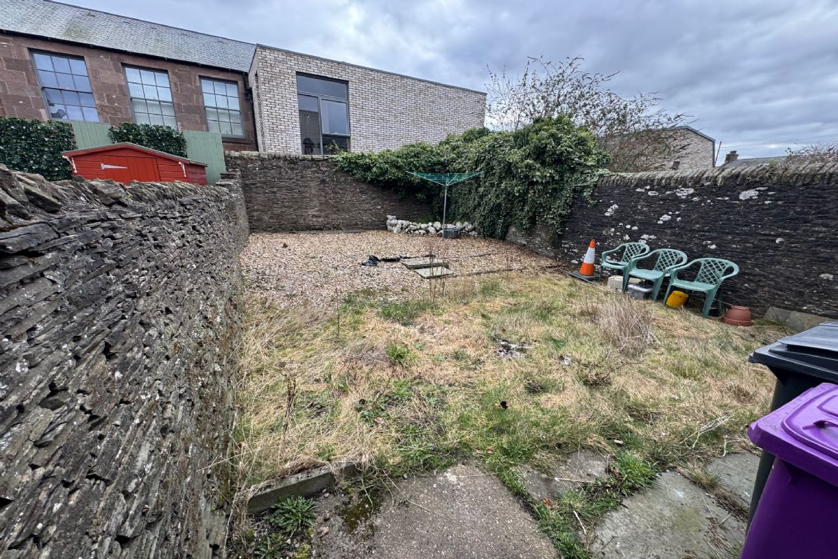 1 Bedroom   Flat