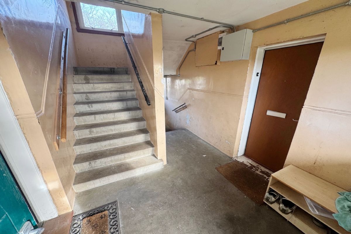 1 Bedroom   Flat