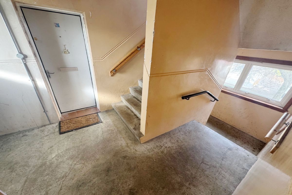 1 Bedroom   Flat