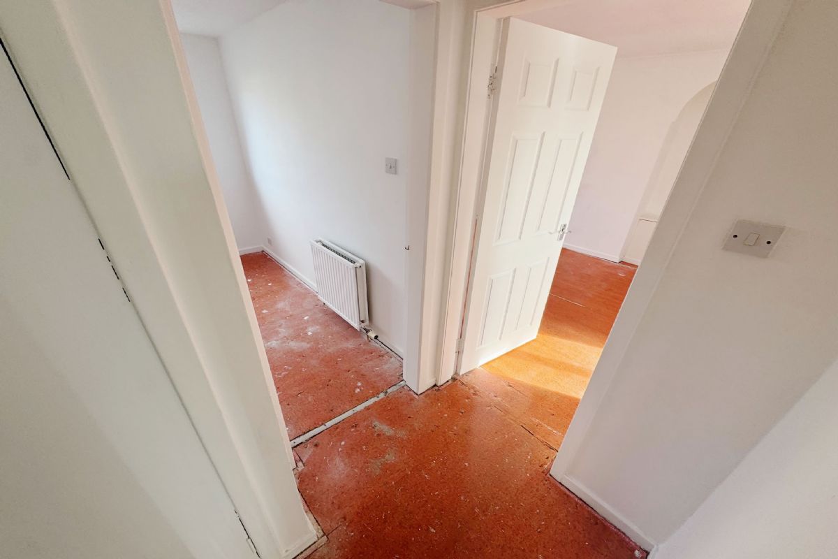 1 Bedroom   Flat