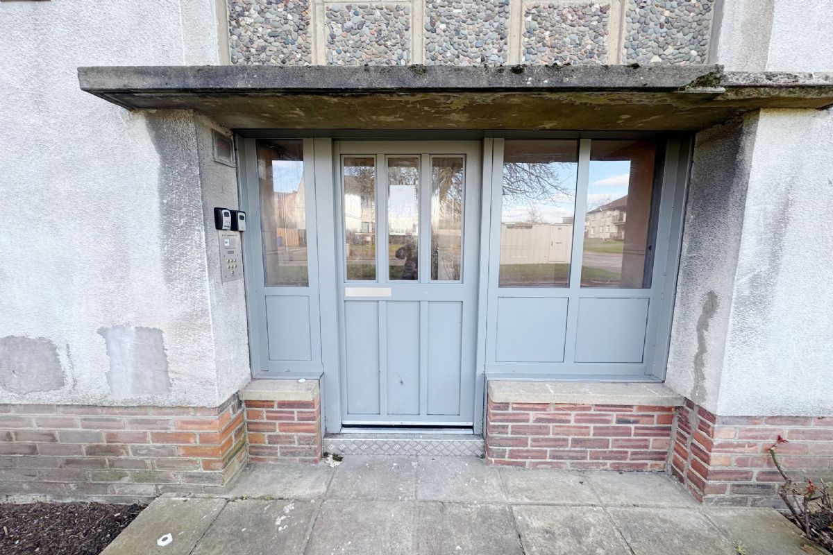 1 Bedroom   Flat