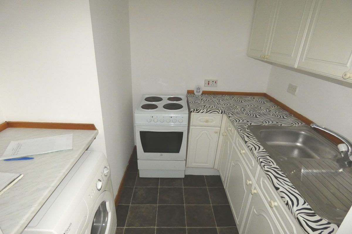 1 Bedroom   Flat