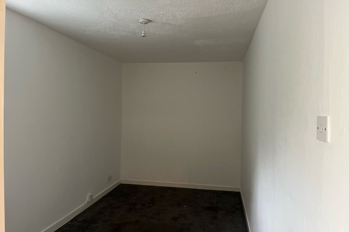 1 Bedroom   Flat