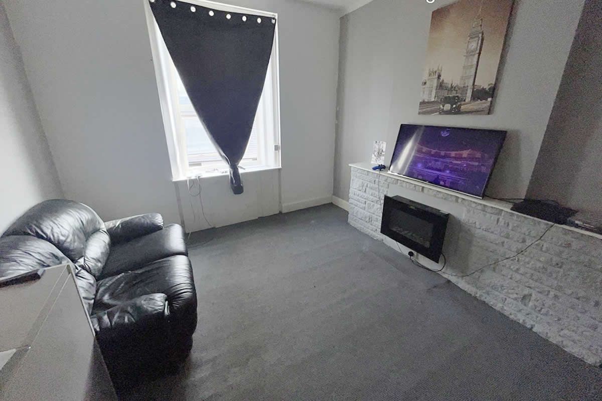 1 Bedroom   Flat