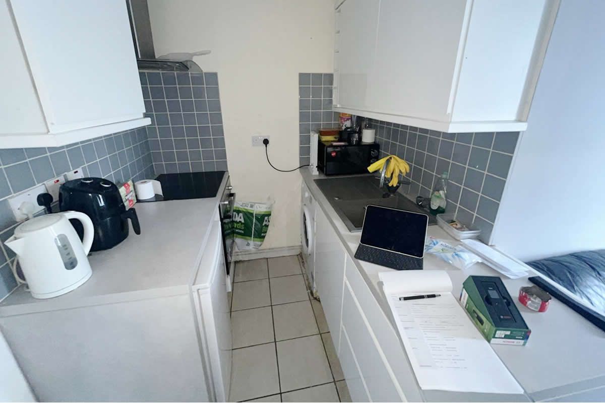 1 Bedroom   Flat