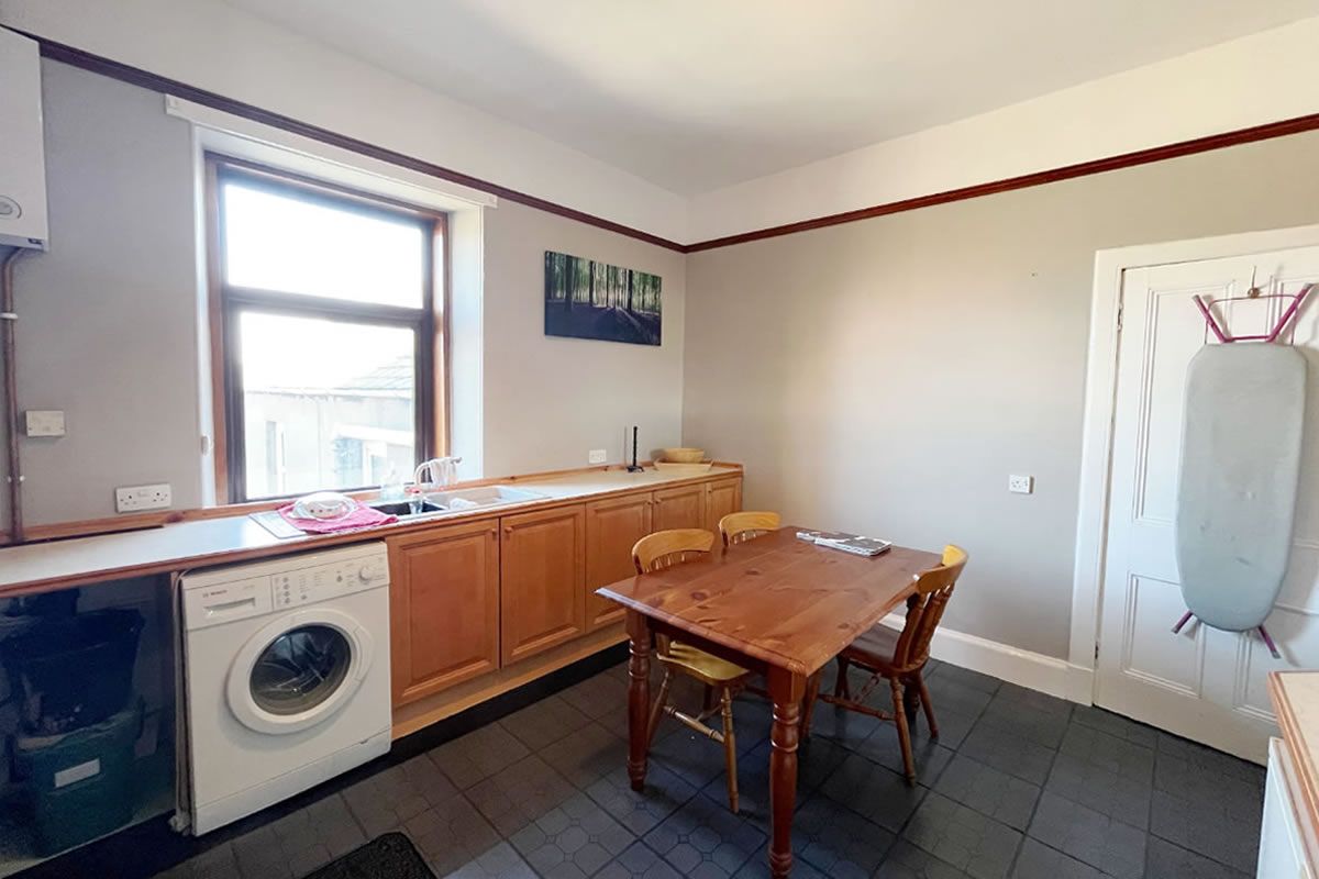 2 Bedroom   Flat