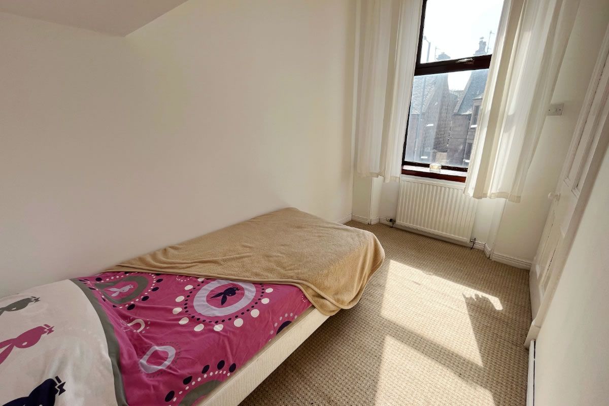2 Bedroom   Flat