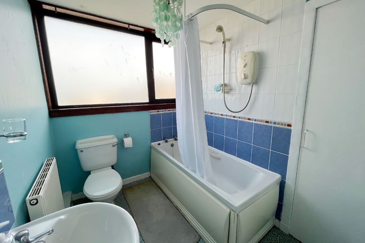 2 Bedroom   Flat